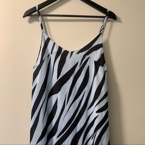 Another reason maxi slip dress with slit Tiger print size 2 - Picture 4 of 8
